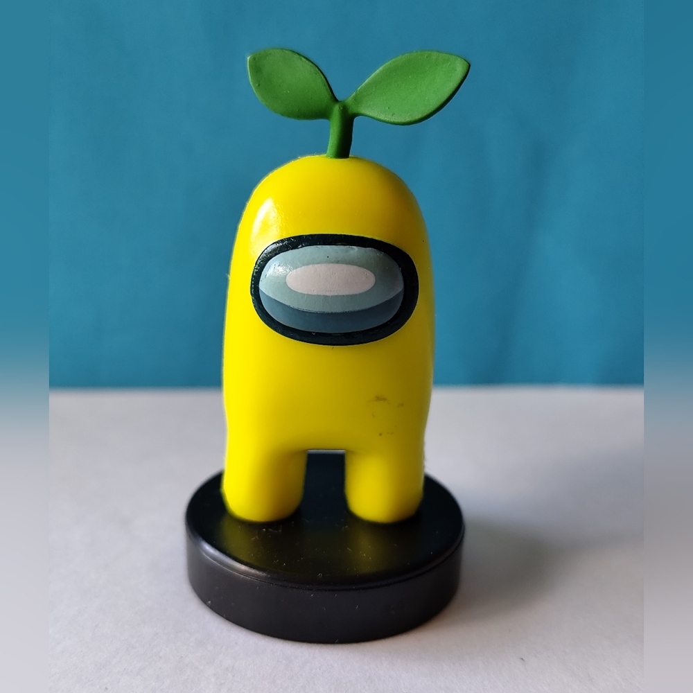 3/$20💗2021 Toikido Among Us Crewmates Stampers - Yellow Sprout - 3" Figure